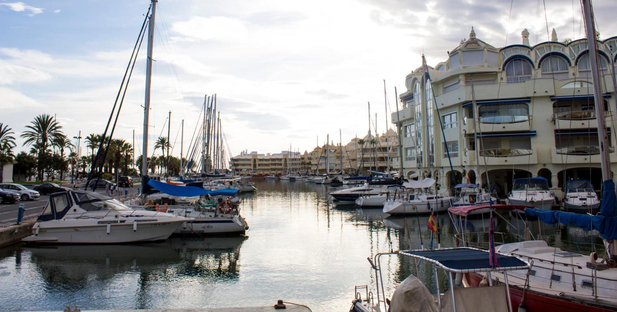 Benal Beach Suite Ii, Estudio Con Parque Acuatico Y Vistas Al Mar. Benalmadena Ngoại thất bức ảnh