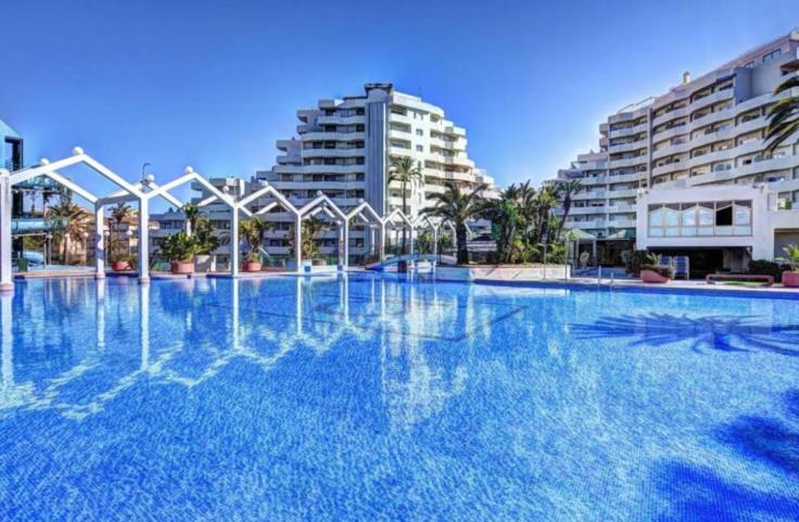 Benal Beach Suite Ii, Estudio Con Parque Acuatico Y Vistas Al Mar. Benalmadena Ngoại thất bức ảnh
