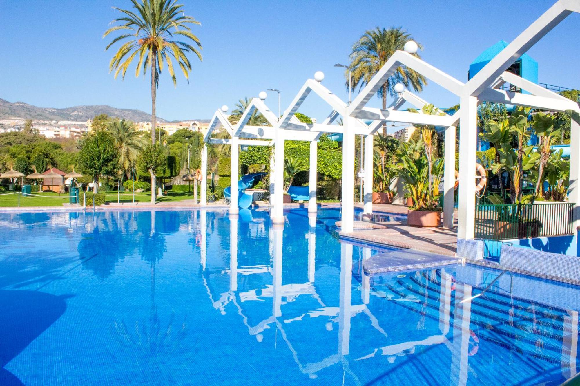 Benal Beach Suite Ii, Estudio Con Parque Acuatico Y Vistas Al Mar. Benalmadena Ngoại thất bức ảnh